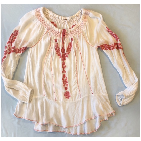 Free People Tops - Free People white boho top with embroidered design